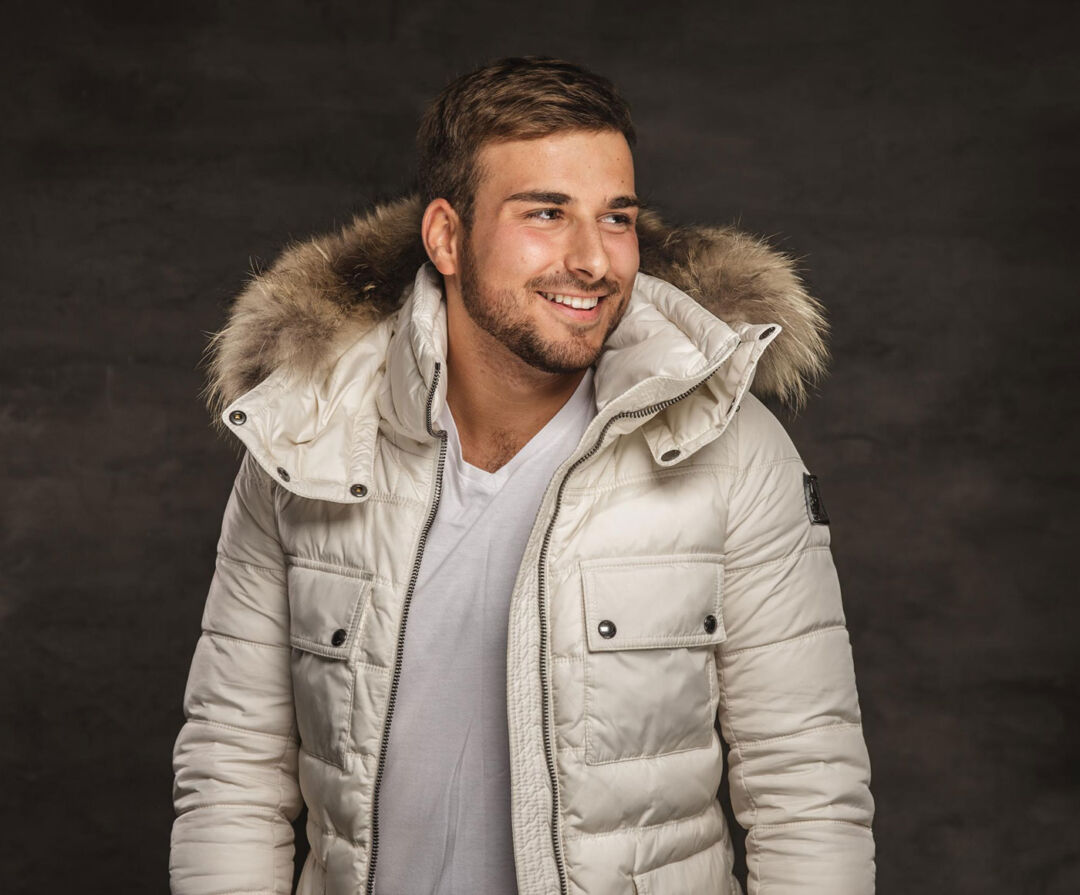 Ce jachete de bărbați pentru bărbați te vor ajuta să supraviețuiești furtunilor de zăpadă? Iată câteva sugestii!