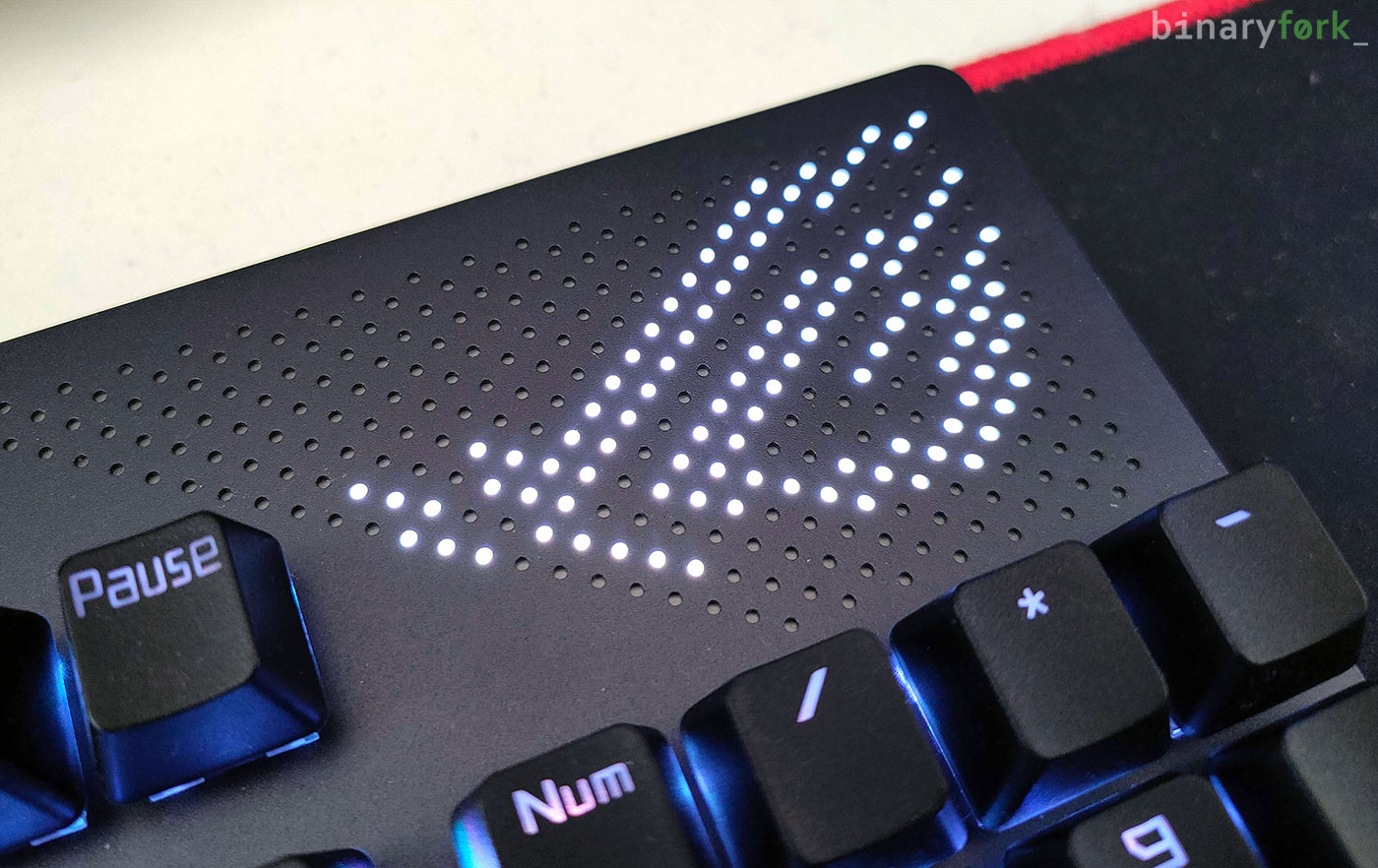 ASUS ROG Strix Flare II Animate AniMe Matrix ROG logo