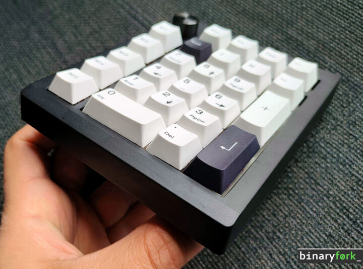 Review numpad Zuoya GMK26: un macropad de care nu știai că ai nevoie