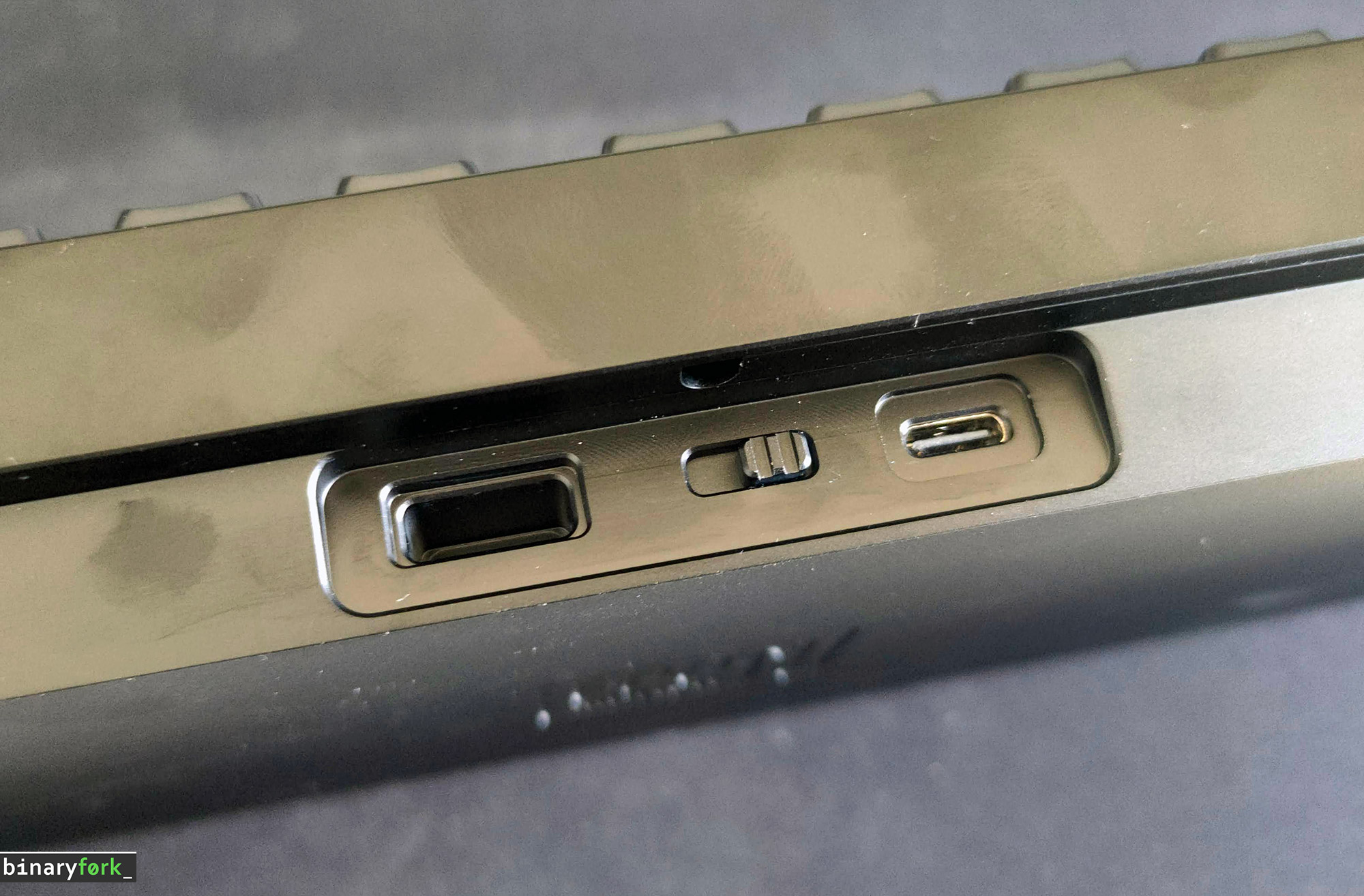 epomaker p87 keyboard connection options toggles charging port radio dongle