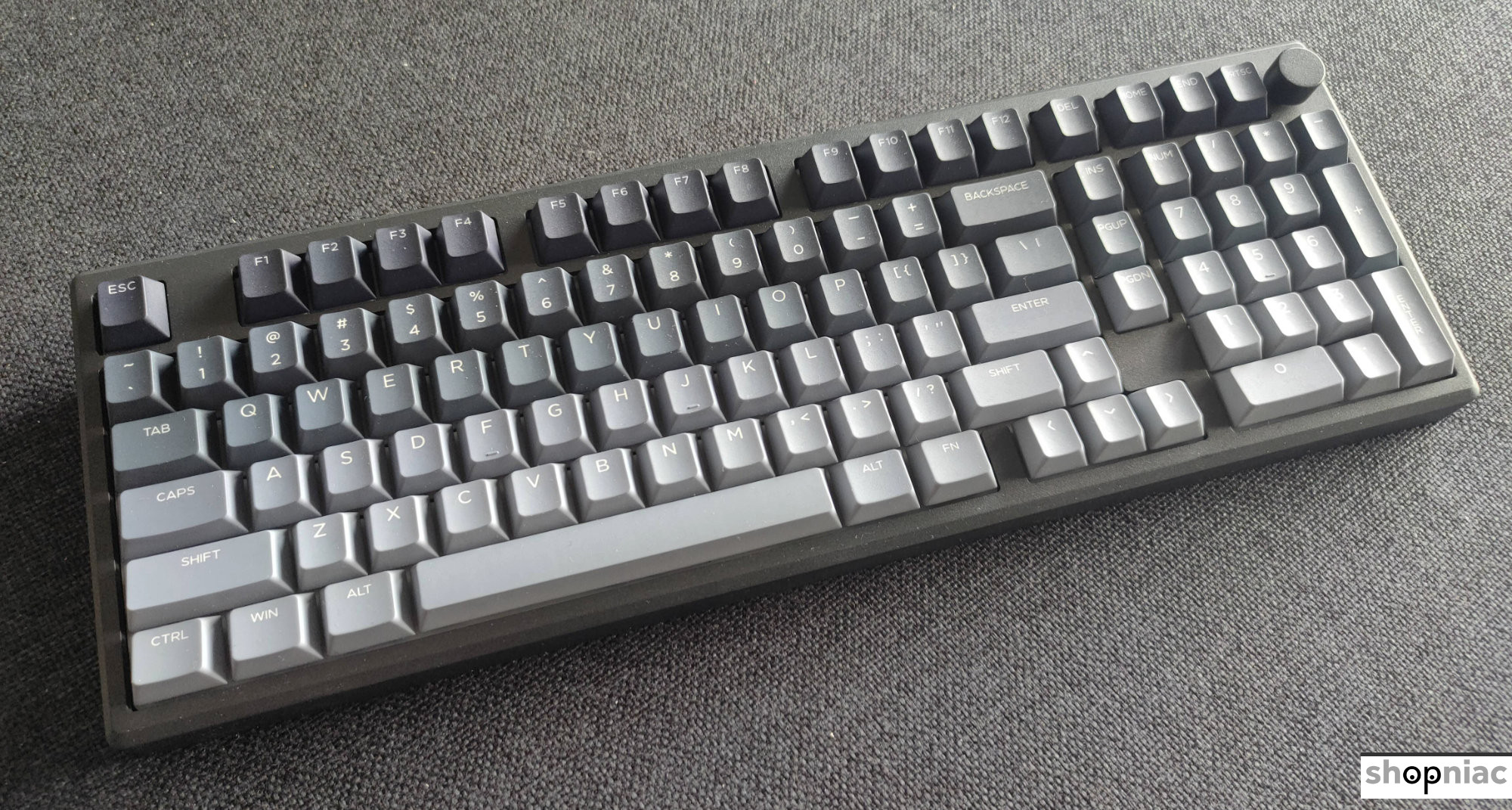 Review Epomaker Galaxy 100 Lite: o tastatură mecanică cu carcasă integrală din metal, potrivită atât la birou, cât și pentru jocuri